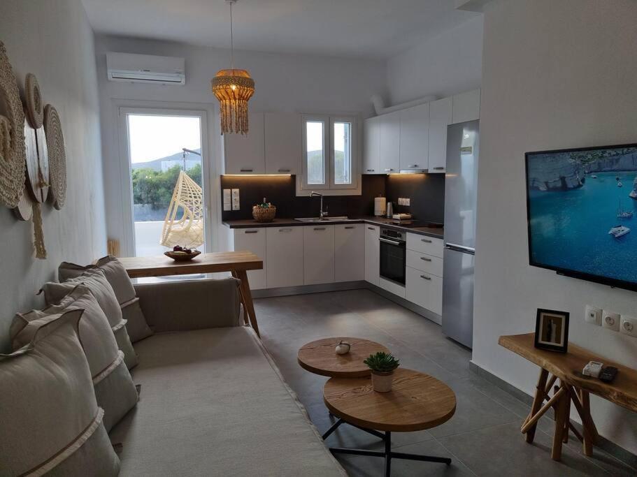 Kryni Deluxe Houses Adamantas  Dış mekan fotoğraf