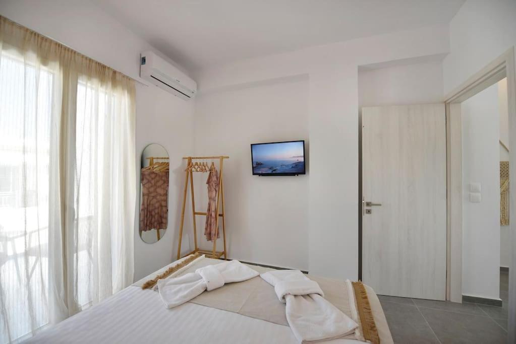 Kryni Deluxe Houses Adamantas  Dış mekan fotoğraf