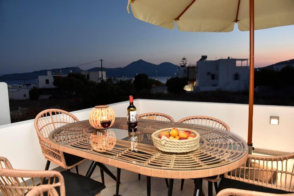 Kryni Deluxe Houses Adamantas  Dış mekan fotoğraf