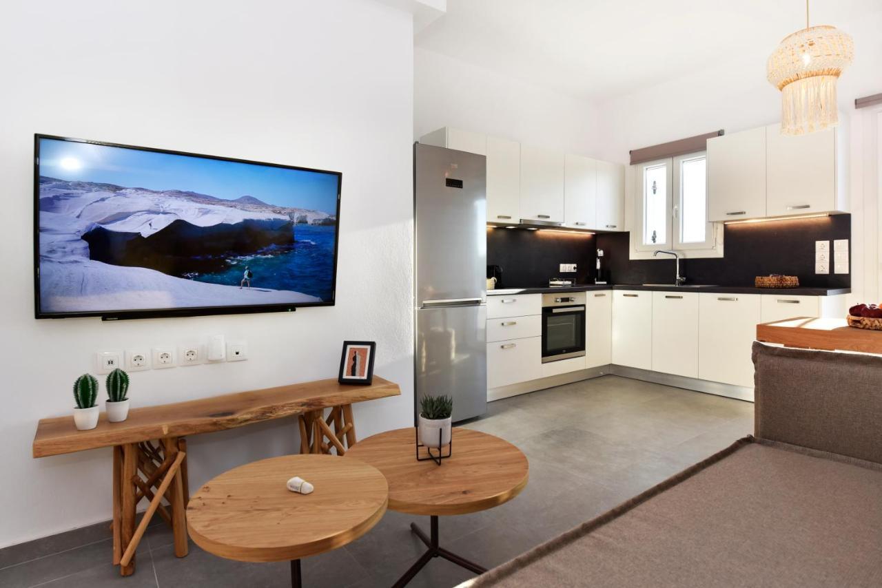Kryni Deluxe Houses Adamantas  Dış mekan fotoğraf